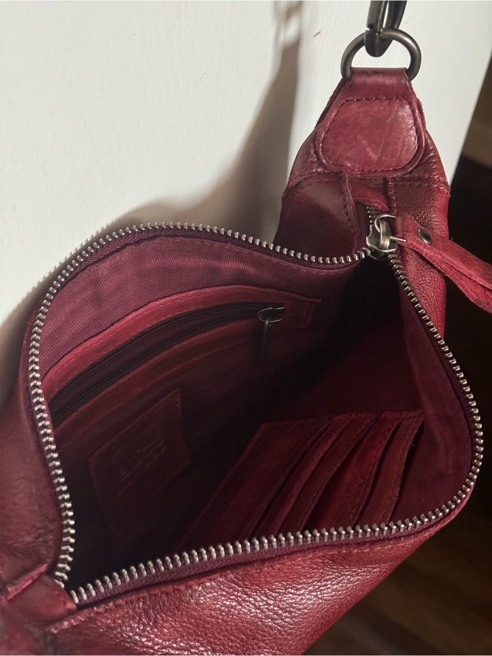 Women's Burgundy Leather Crossbody Bag - Picture 3 of 9